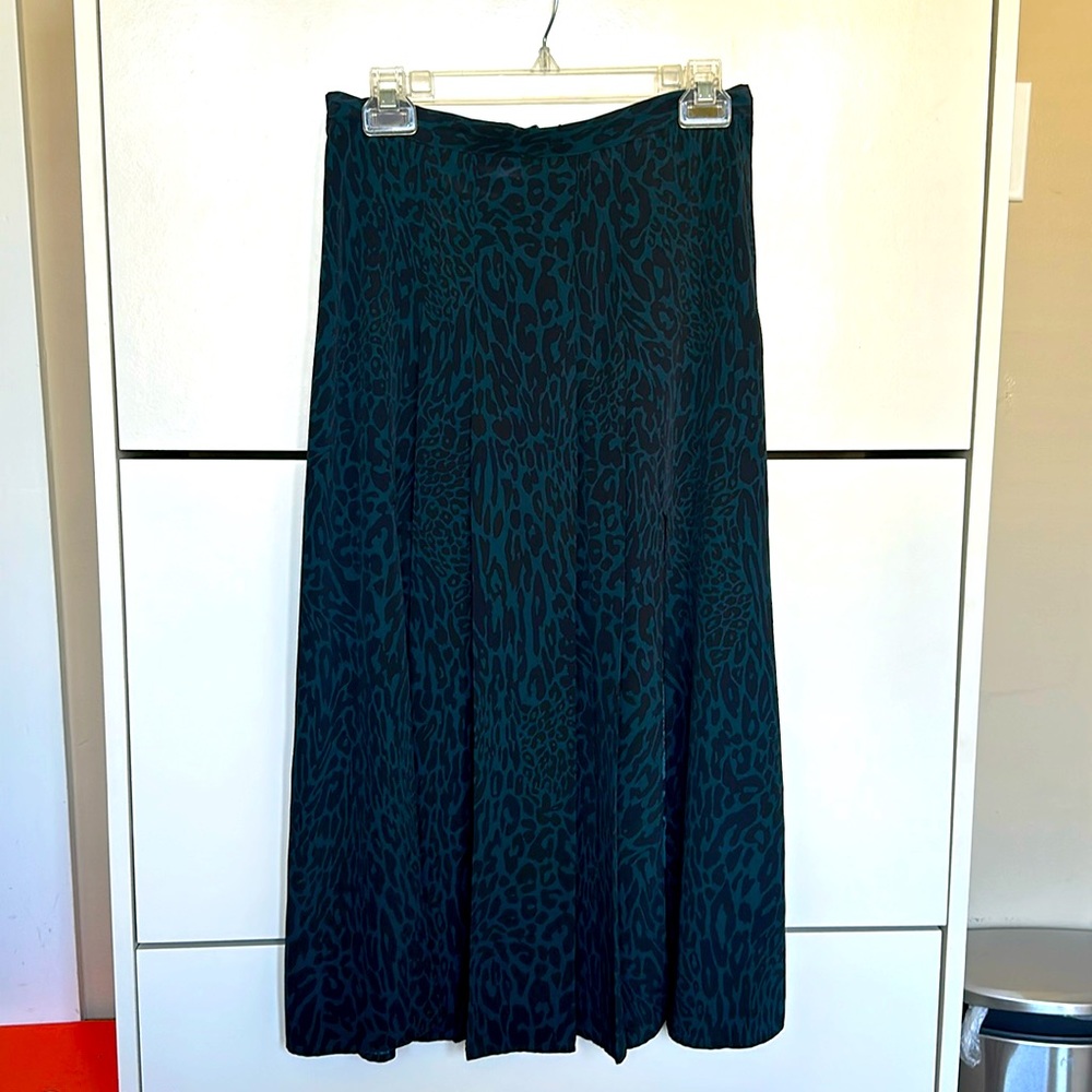 Topshop Pleated Leopard Print Skirt w/ Slits